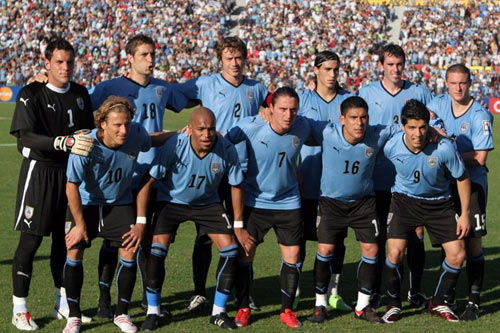 乌拉圭足球为什么变弱了(乌拉圭足球是南美三雄之一)