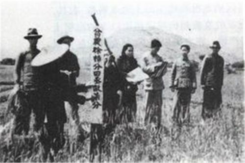 土地改革后农村还存在什么问题，土地改革完成后,我国农业生产面临哪些困难